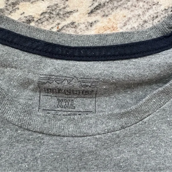 Patagonia Unity Fitz Responsibili-Tee - Gravel Heather XXL - Picture 6 of 8